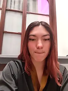 Victoria Beaumont online show from 05.05.26