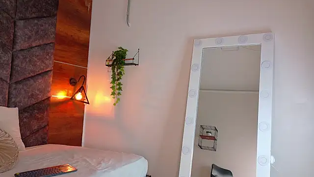 JenaCooper  online show from 11.21.25