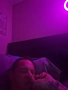 Snapshot of vegasboi70206 chatting on 03.27.26 vegasboi70206 online show from 03.27.26