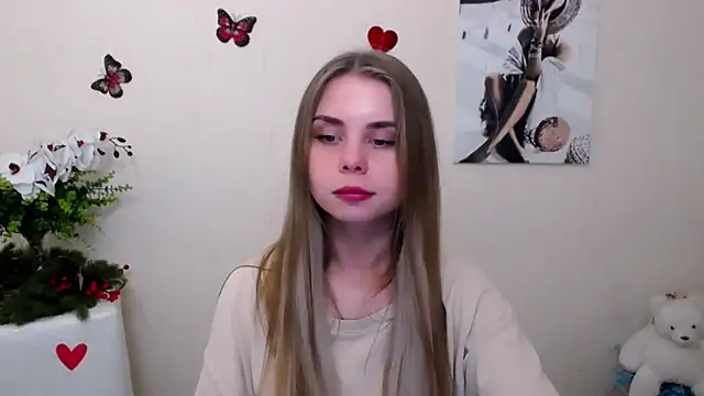 Snapshot of OceanicDawn chatting on 05.18.26 OceanicDawn online show from 05.18.26