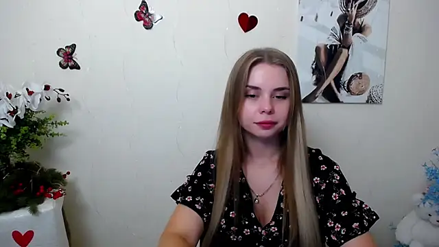 Snapshot of OceanicDawn chatting on 06.17.26 OceanicDawn online show from 06.17.26