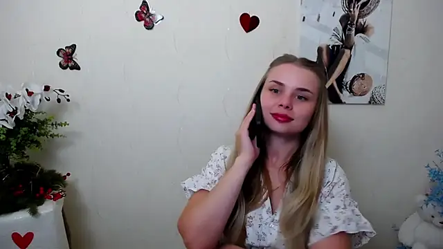 Snapshot of OceanicDawn chatting on 06.20.26 OceanicDawn online show from 06.20.26