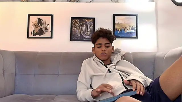 TWINKS FRIENDS online show from 04.25.26