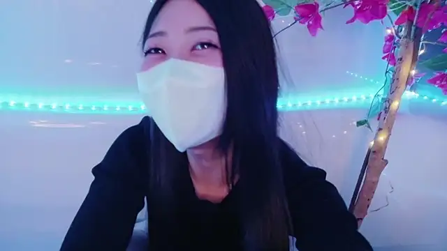 Snapshot of OSUSHI-CHAN chatting on 03.06.26 OSUSHI-CHAN online show from 03.06.26