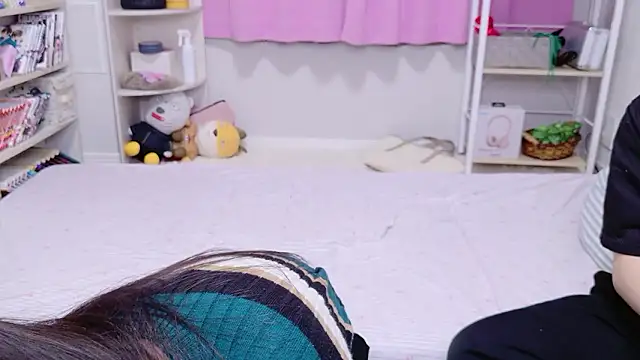 Snapshot of OSUSHI-CHAN chatting on 03.18.26 OSUSHI-CHAN online show from 03.18.26