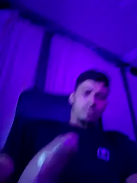 Snapshot of piterrr_hot chatting on 11.29.25 piterrr hot online show from 11.29.25