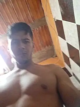 Snapshot of piterrr_hot chatting on 12.22.25 piterrr hot online show from 12.22.25