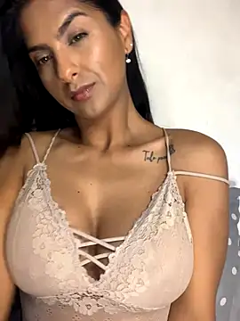 Snapshot of chicachocolate01 chatting on 10.16.25 chicachocolate01 online show from 10.16.25