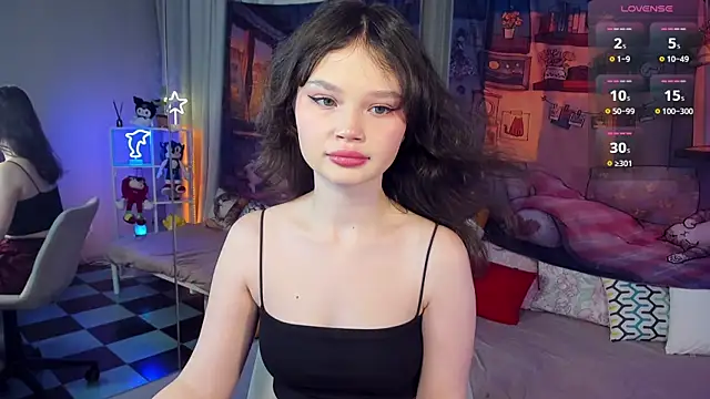 Snapshot of EmilyChaves chatting on 12.16.25 EmilyChaves online show from 12.16.25