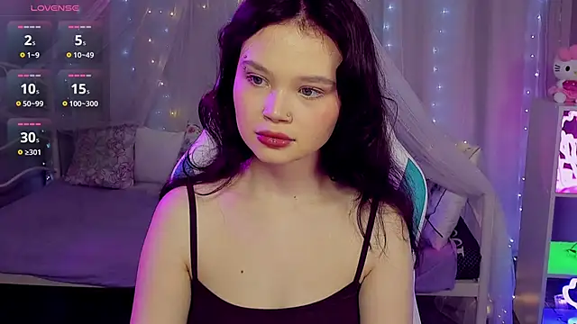 EmilyChaves online show from 04.21.26