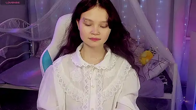 EmilyChaves online show from 05.06.26