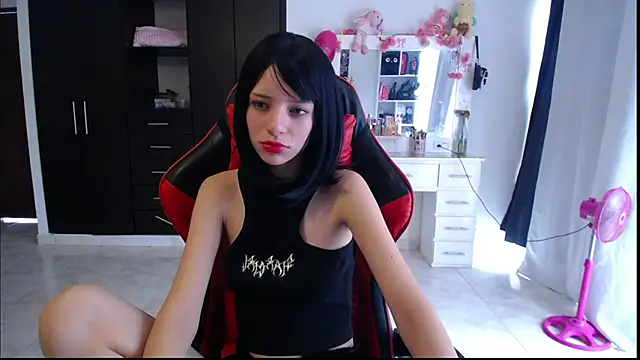 Snapshot of Elizabeth_rose02 chatting on 09.23.25 Elizabeth rose02 online show from 09.23.25