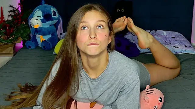 MissEmilyMiller online show from 12.22.25