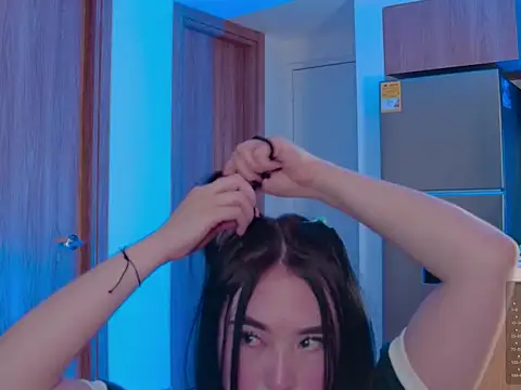 Snapshot of _bella1 chatting on 01.06.26 bella1 online show from 01.06.26