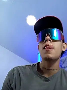 Sam fox  online show from 02.06.26