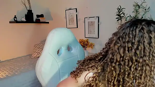 isabella-garcia- online show from 05.07.26
