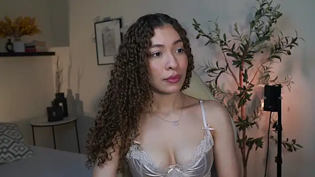 Snapshot of isabella-garcia- chatting on 07.01.26 isabella-garcia- online show from 07.01.26