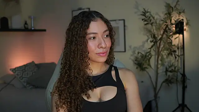 Snapshot of isabella-garcia- chatting on 07.22.26 isabella-garcia- online show from 07.22.26