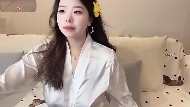 Snapshot of xiaotanbaby chatting on 10.12.25 xiaotanbaby online show from 10.12.25