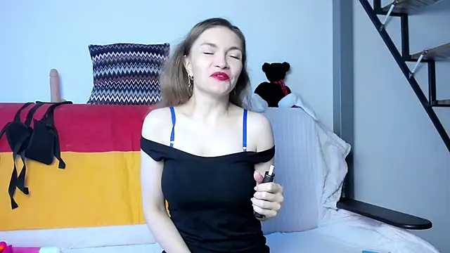 Katherine Twilight online show from 12.08.24