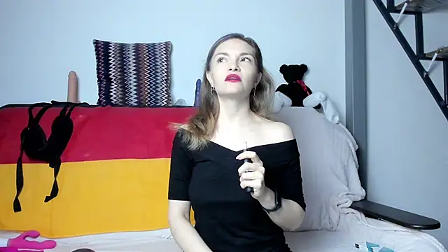 Katherine Twilight online show from 12.12.24