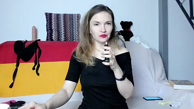 Katherine Twilight online show from 02.20.25