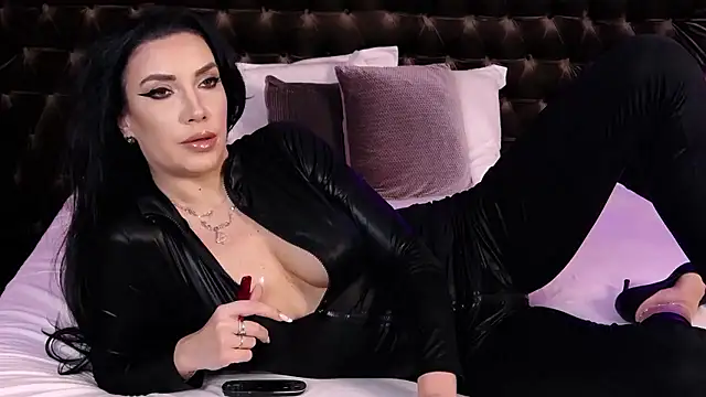 StephanyMillan online show from 01.10.26