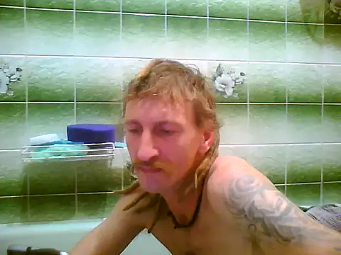 Snapshot of KokosMartin chatting on 09.28.25 KokosMartin online show from 09.28.25