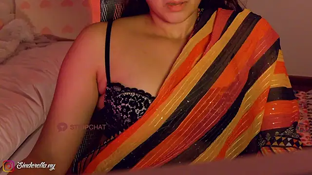 Snapshot of i-scream chatting on 11.30.25 i-scream online show from 11.30.25