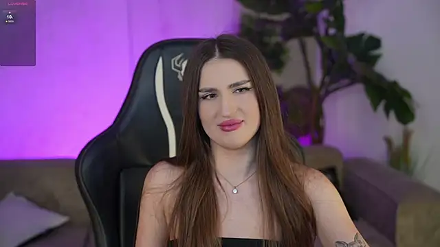 Goldie Flame online show from 10.15.25