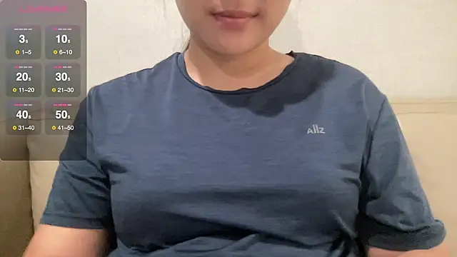 Snapshot of mini_unicorn chatting on 12.14.25 mini unicorn online show from 12.14.25