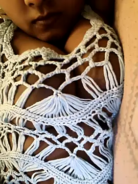 Snapshot of Sweet_Liza04 chatting on 10.27.25 Sweet Liza04 online show from 10.27.25