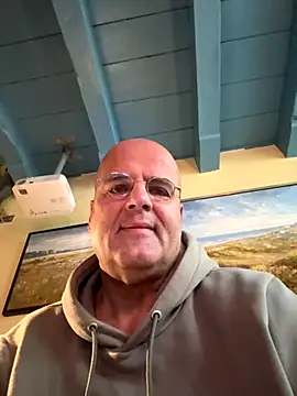 Snapshot of Renebisex chatting on 11.23.25 Renebisex online show from 11.23.25