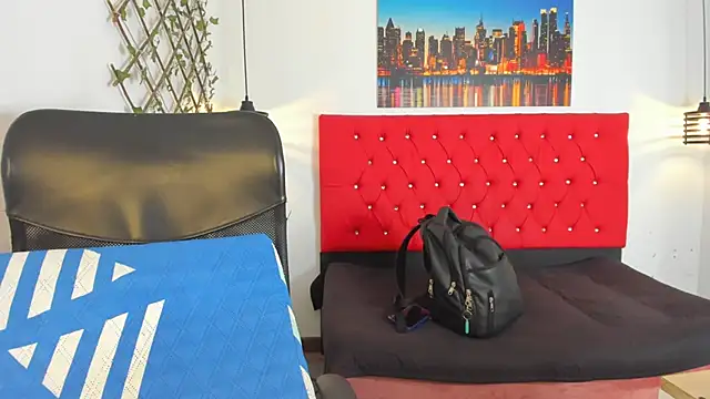 Snapshot of carolinacrus01 chatting on 09.08.25 carolinacrus01 online show from 09.08.25