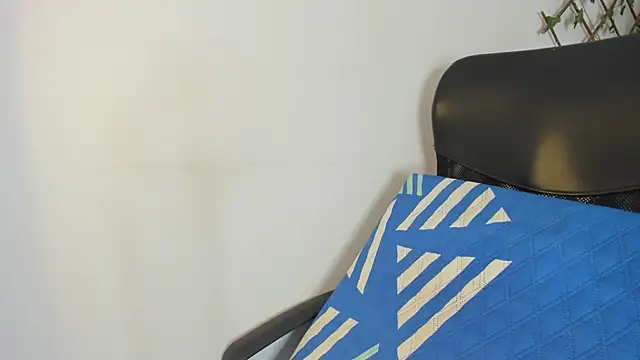 Snapshot of carolinacrus01 chatting on 09.22.25 carolinacrus01 online show from 09.22.25