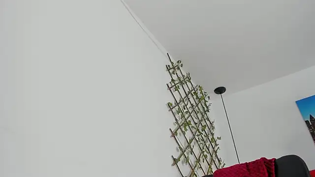 Snapshot of carolinacrus01 chatting on 11.11.25 carolinacrus01 online show from 11.11.25