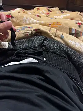 Snapshot of rrrrrriyyffhyeeee chatting on 10.27.25 rrrrrriyyffhyeeee online show from 10.27.25