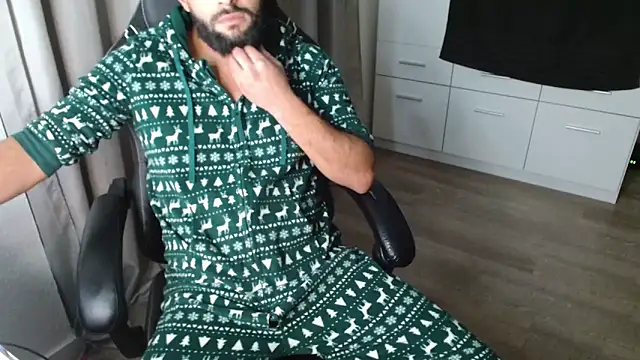 Snapshot of Milo9210 chatting on 10.16.25 Milo9210 online show from 10.16.25