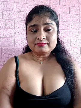 Snapshot of hornyriyanka chatting on 09.13.25 hornyriyanka online show from 09.13.25