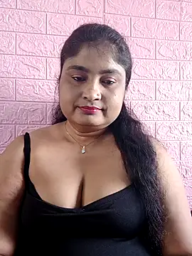 Snapshot of hornyriyanka chatting on 09.27.25 hornyriyanka online show from 09.27.25