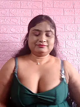Snapshot of hornyriyanka chatting on 10.07.25 hornyriyanka online show from 10.07.25