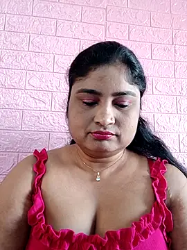 Snapshot of hornyriyanka chatting on 10.17.25 hornyriyanka online show from 10.17.25