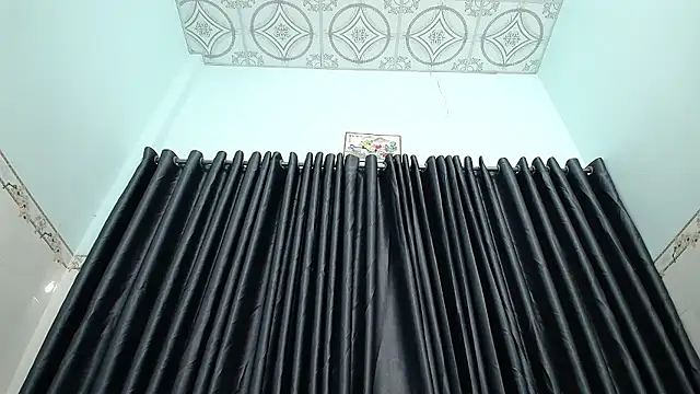 Snapshot of Grass_99 chatting on 11.17.25 Grass 99 online show from 11.17.25