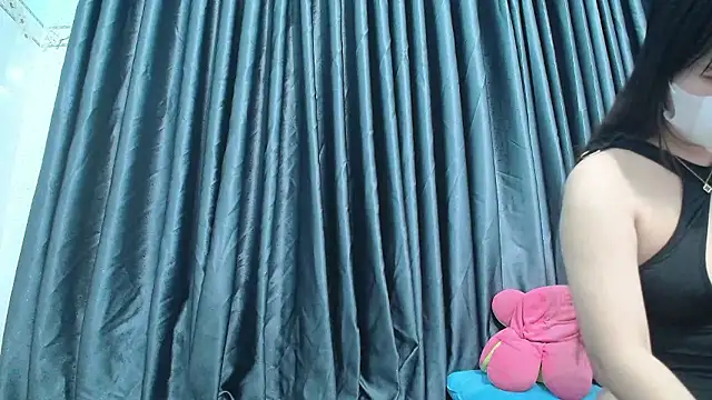 Snapshot of Grass_99 chatting on 12.01.25 Grass 99 online show from 12.01.25