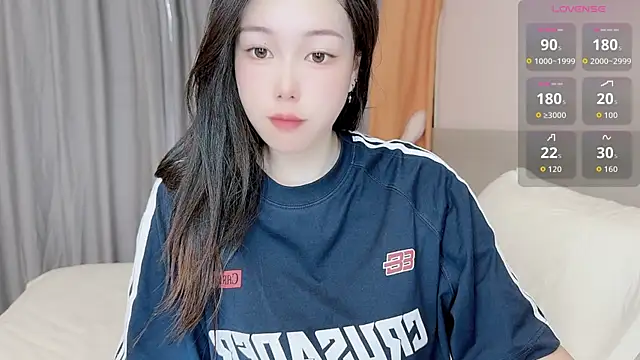 Bella Ava online show from 10.16.25