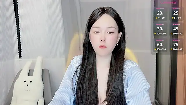 Snapshot of Bella_Ava chatting on 11.14.25 Bella Ava online show from 11.14.25