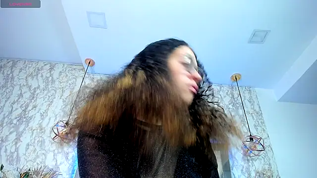 Hanna Cornee  online show from 09.12.25