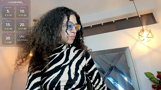 Hanna Cornee  online show from 12.01.25