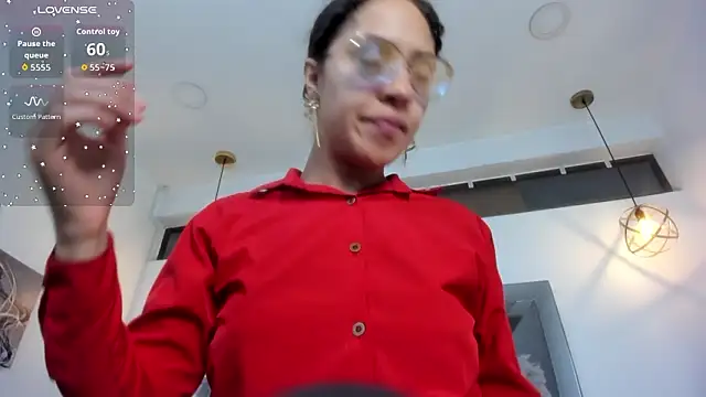 Hanna Cornee  online show from 01.19.26