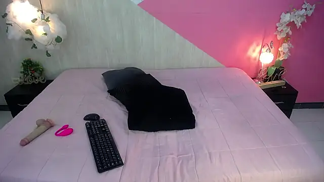 Snapshot of sophia_brunette_ chatting on 11.27.25 sophia brunette online show from 11.27.25